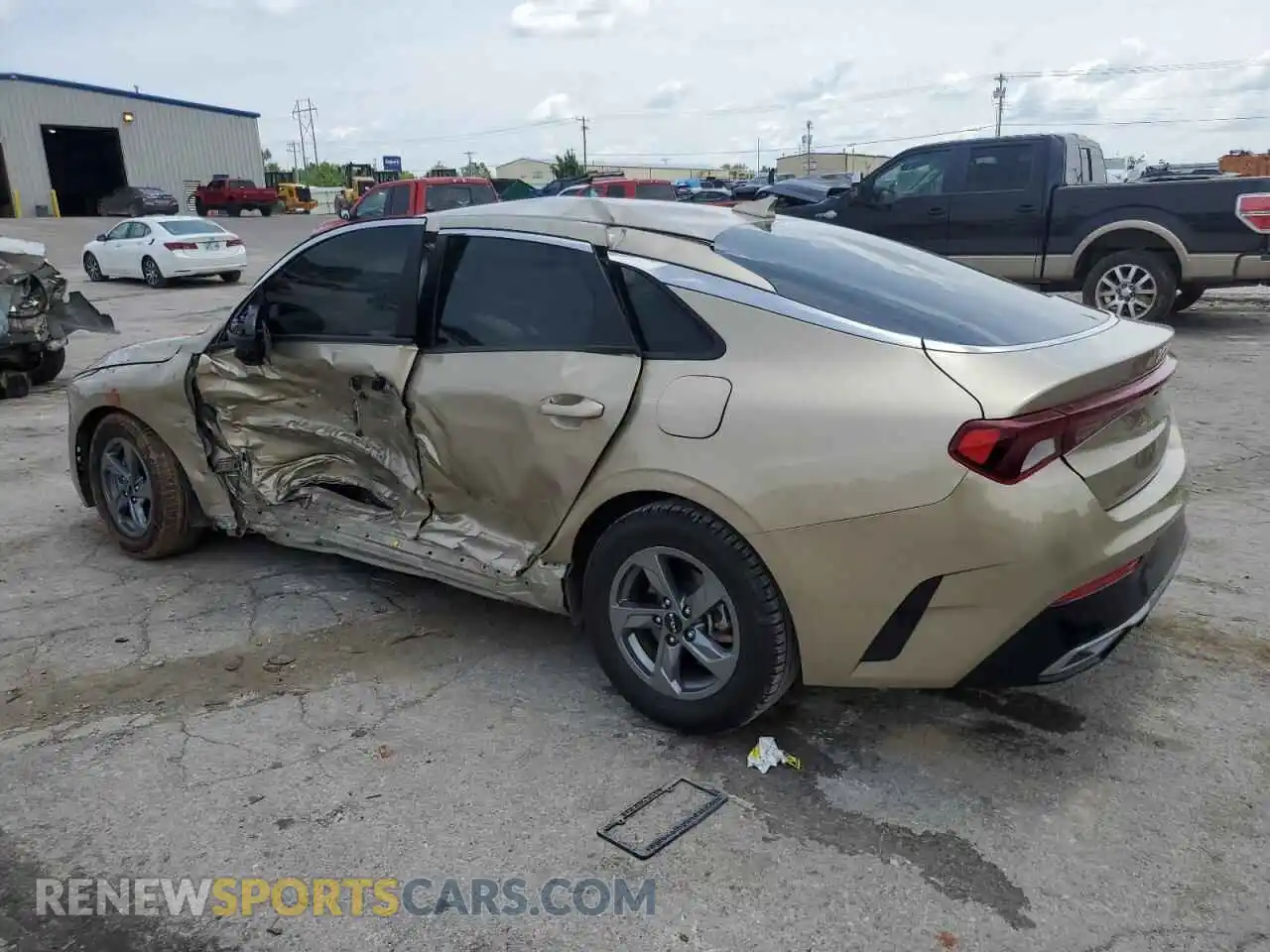 2 Photograph of a damaged car 5XXG14J27NG083287 KIA K5 2022