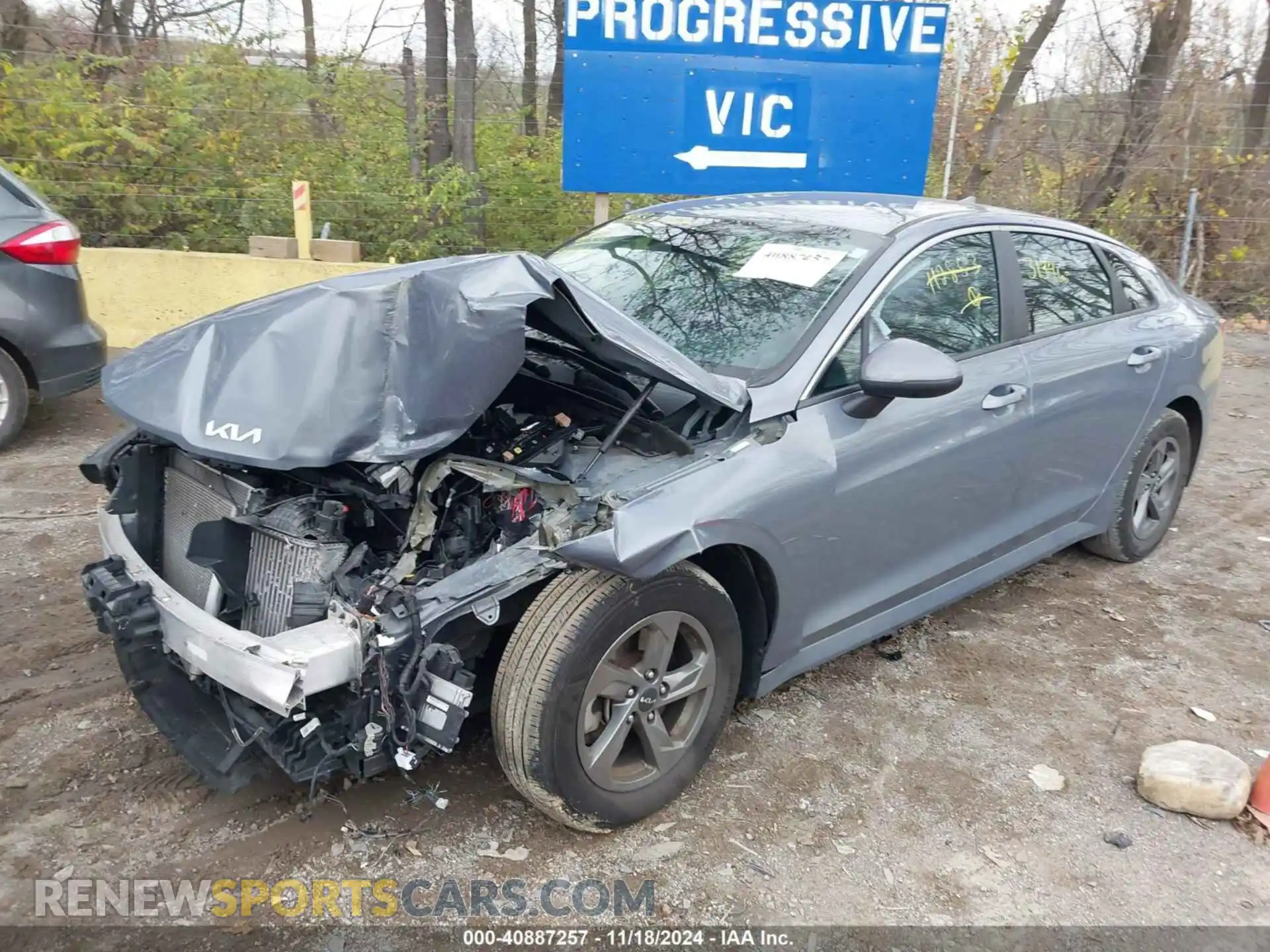 2 Photograph of a damaged car 5XXG14J27NG112853 KIA K5 2022