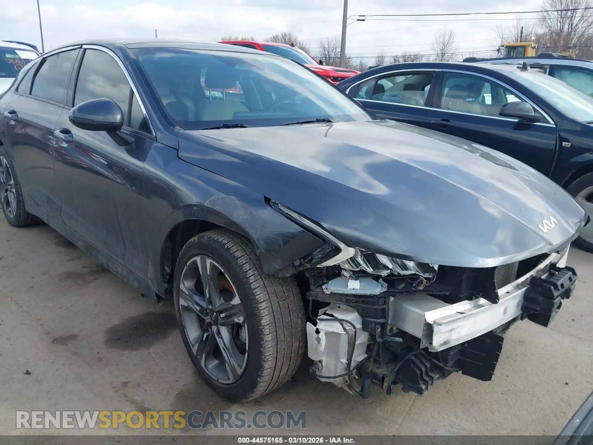 1 Photograph of a damaged car 5XXG34J2XNG089692 KIA K5 2022