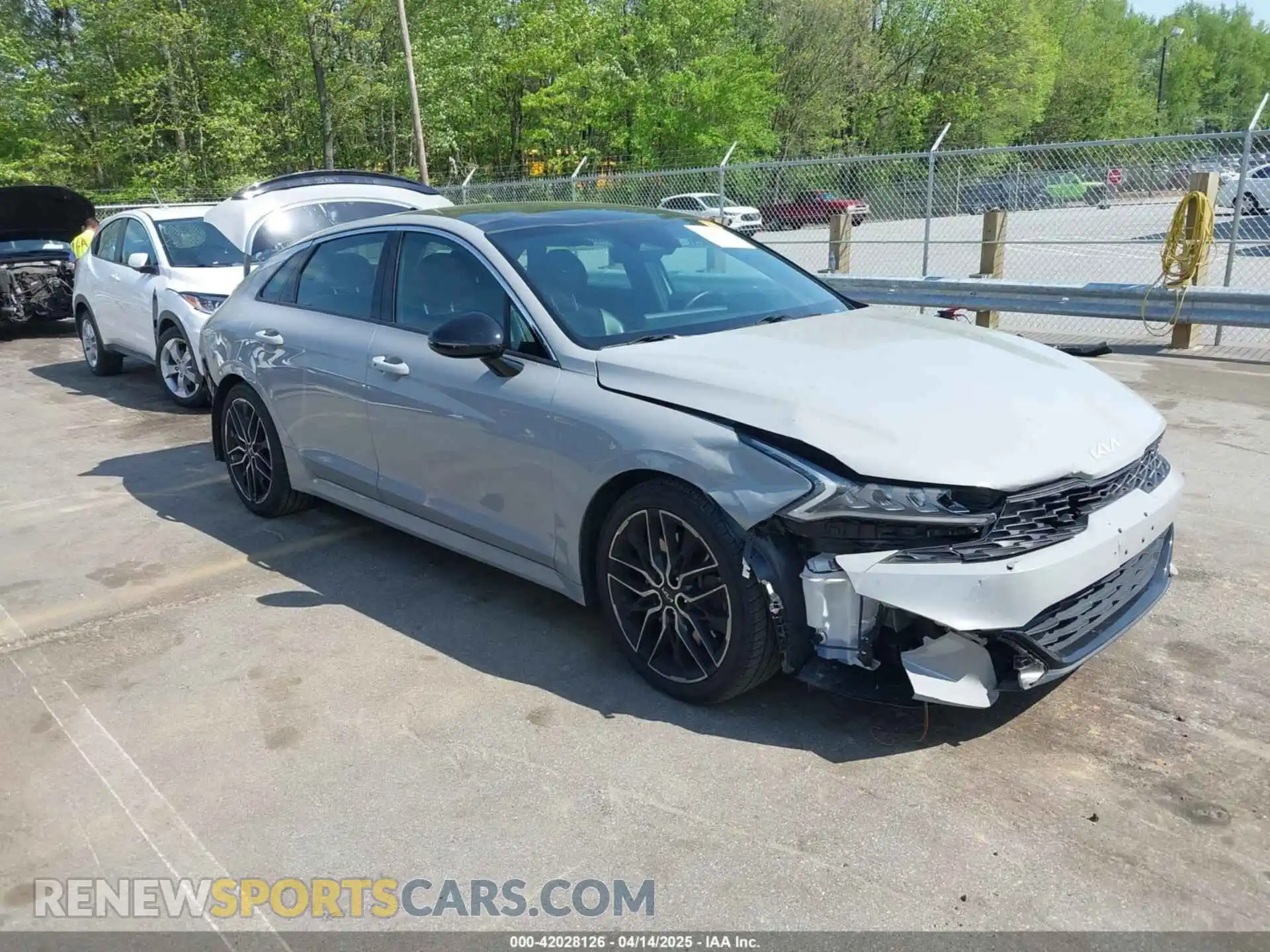 1 Photograph of a damaged car 5XXG44J88NG134260 KIA K5 2022