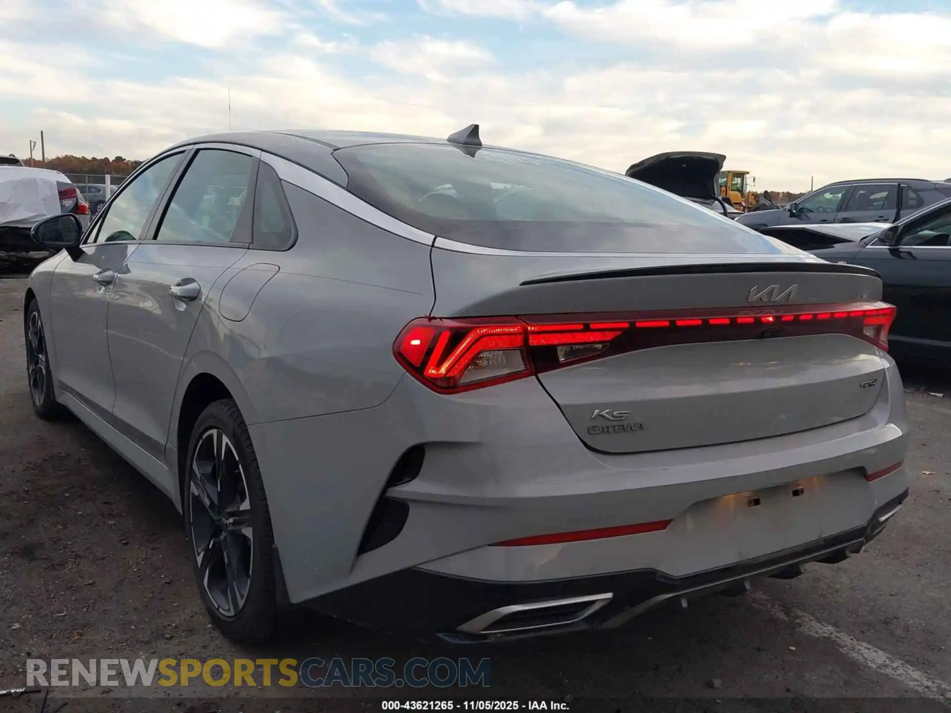 3 fotografías del automóvil dañado 5XXG64J21NG127611 KIA K5 2022
