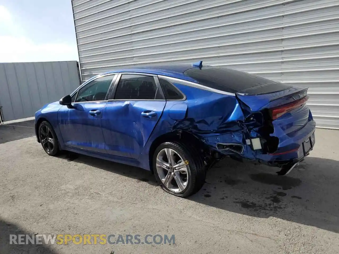 2 Photograph of a damaged car 5XXG64J23NG146869 KIA K5 2022