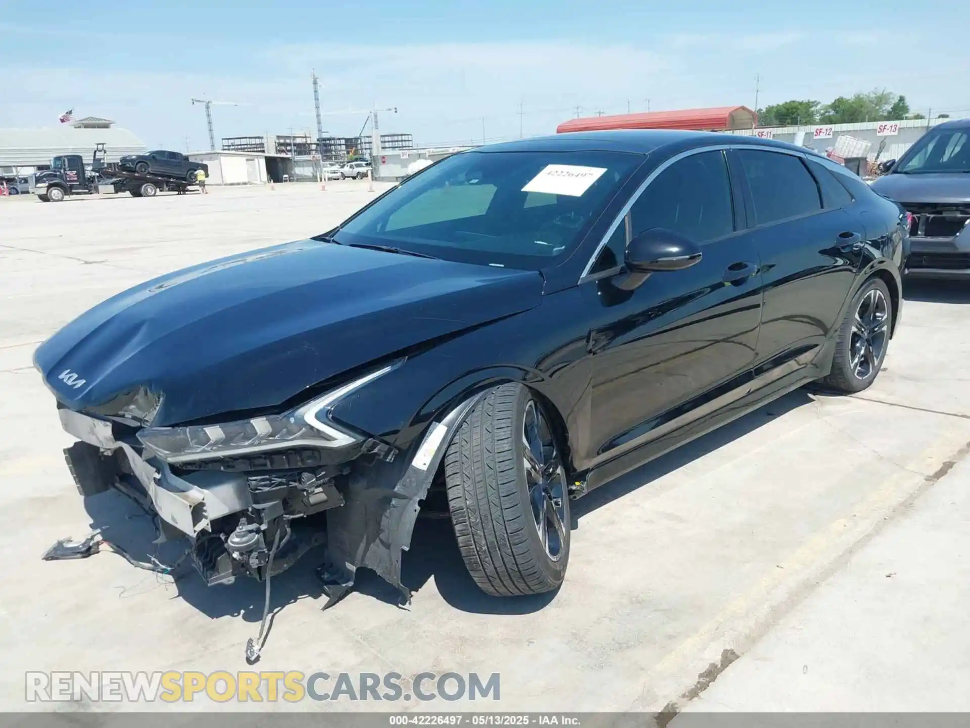 2 Photograph of a damaged car 5XXG64J25NG097898 KIA K5 2022