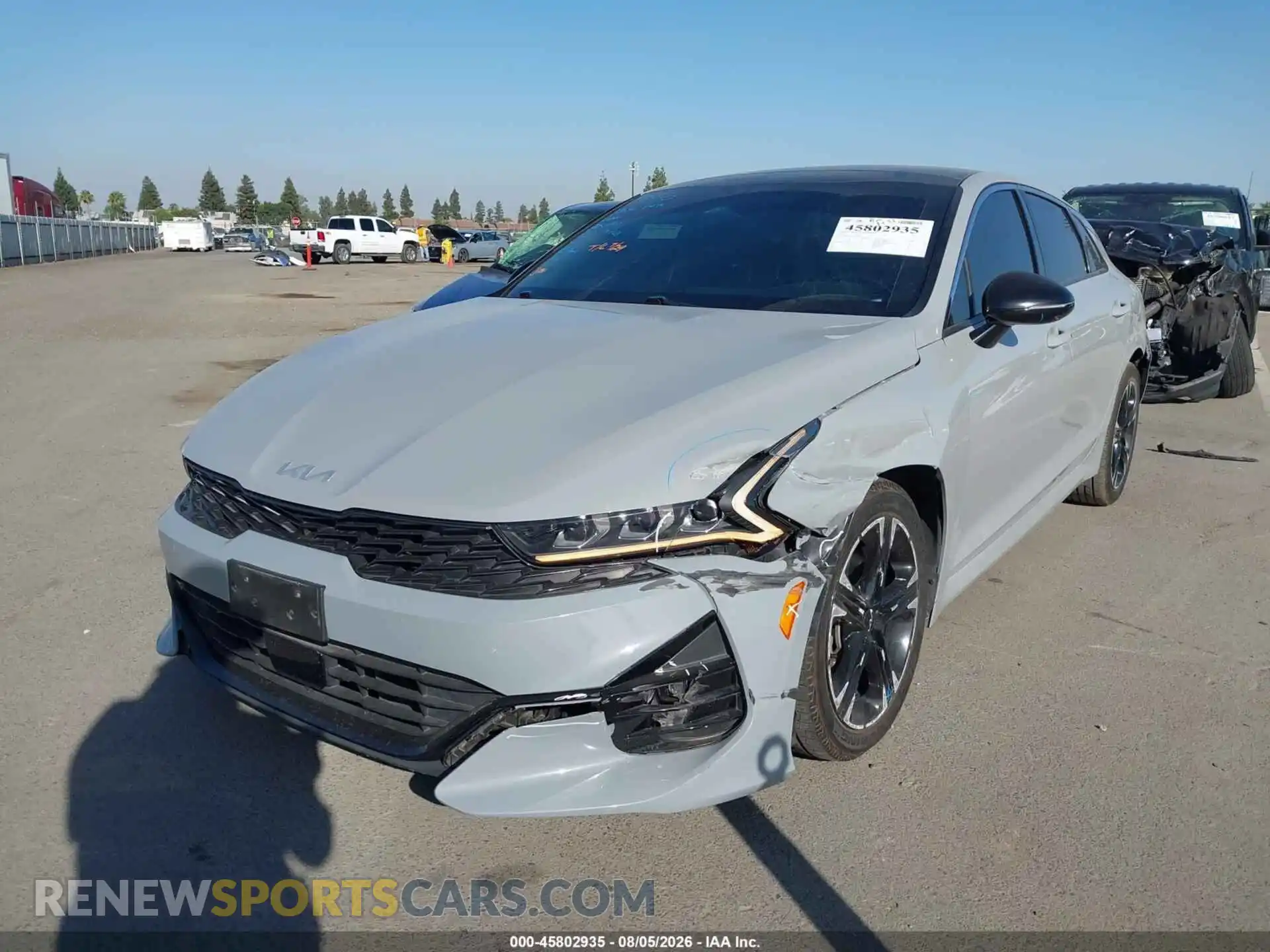 2 Photograph of a damaged car 5XXG64J27NG104916 KIA K5 2022