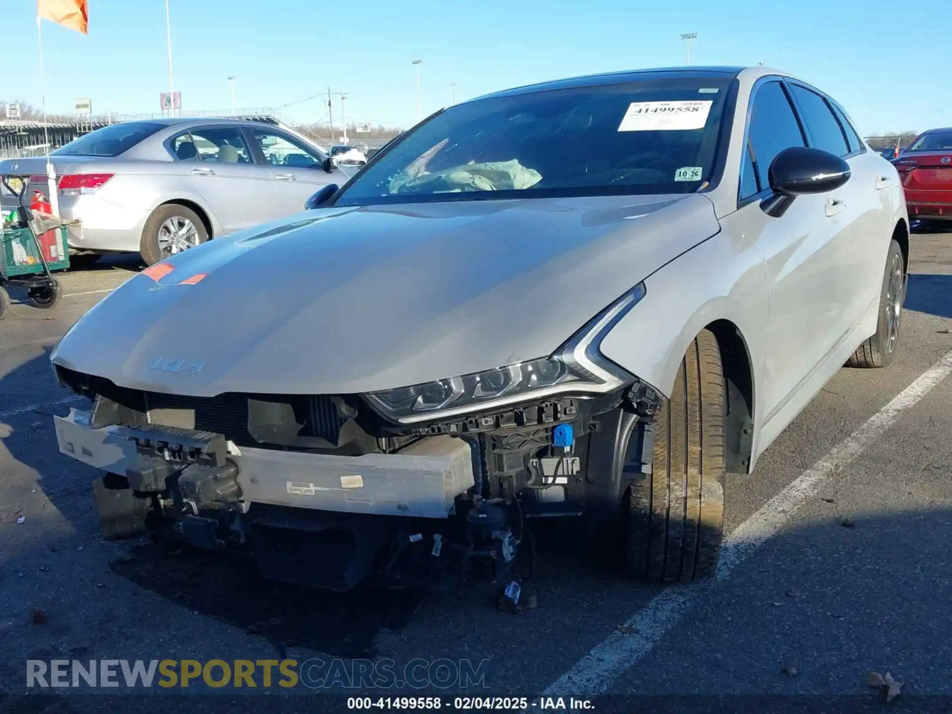 2 Photograph of a damaged car 5XXG64J27NG109923 KIA K5 2022