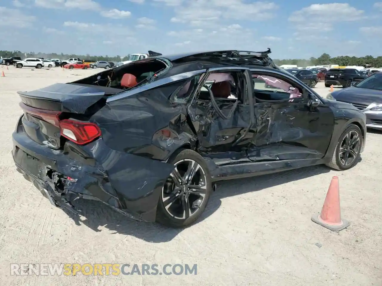 3 Photograph of a damaged car 5XXG64J27NG130545 KIA K5 2022