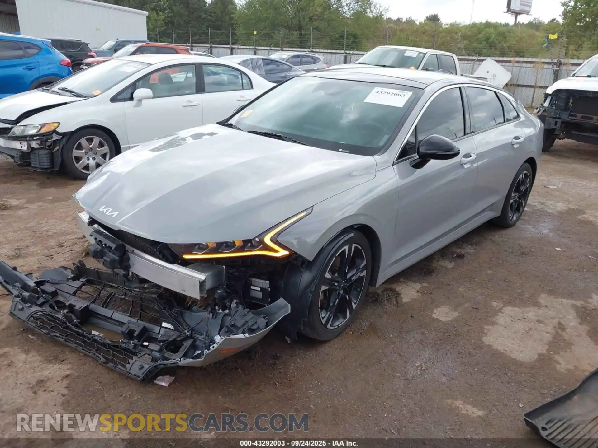 2 Photograph of a damaged car 5XXG64J2XNG105901 KIA K5 2022