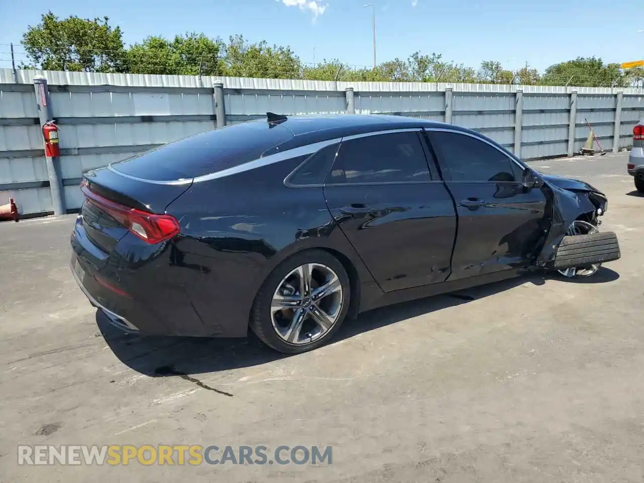 3 fotografías del automóvil dañado 5XXG34J23RG257579 KIA K5 2024