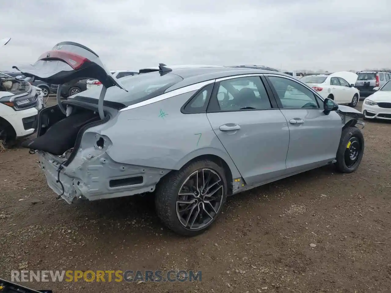 3 fotografías del automóvil dañado 5XXG44J81RG260496 KIA K5 2024
