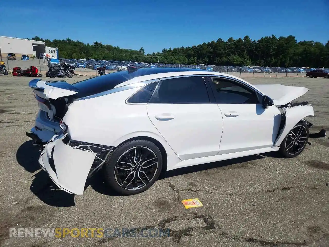 3 fotografías del automóvil dañado 5XXG44J82RG258269 KIA K5 2024