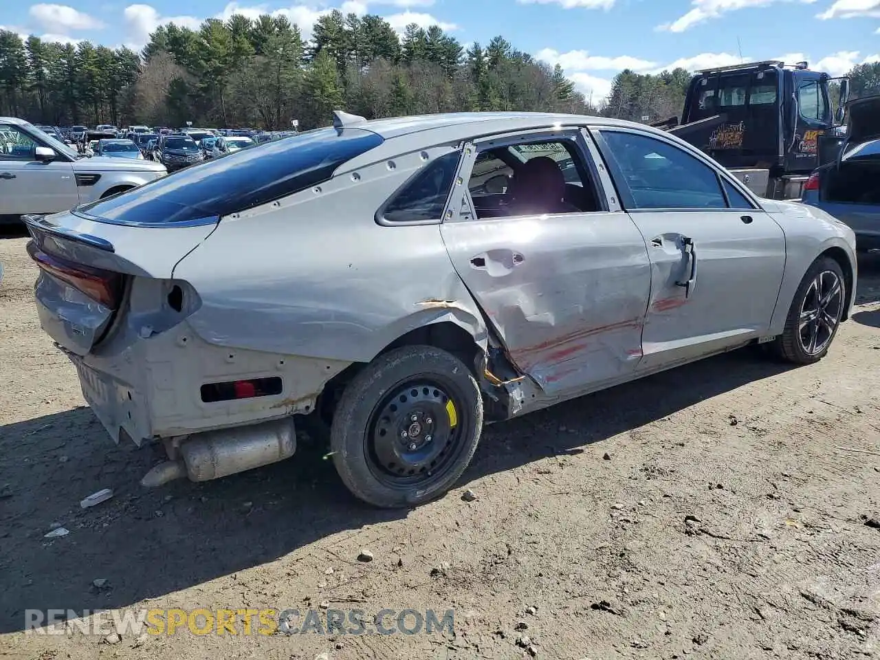 3 Photograph of a damaged car 5XXG64J25RG242136 KIA K5 2024