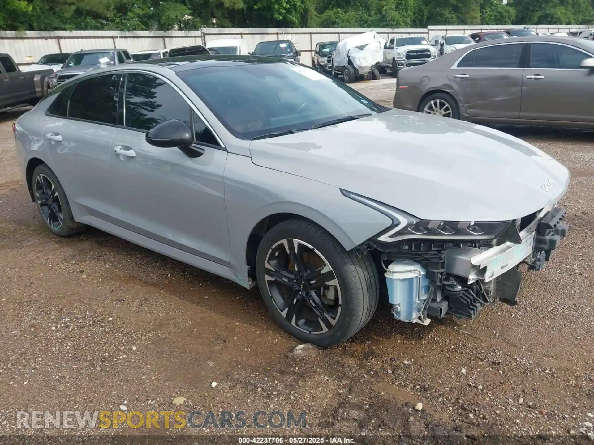 1 Photograph of a damaged car 5XXG64J27RG228741 KIA K5 2024