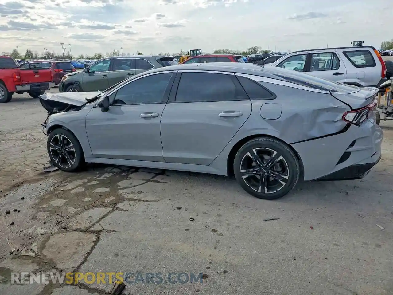 2 fotografías del automóvil dañado 5XXG64J27RG233986 KIA K5 2024