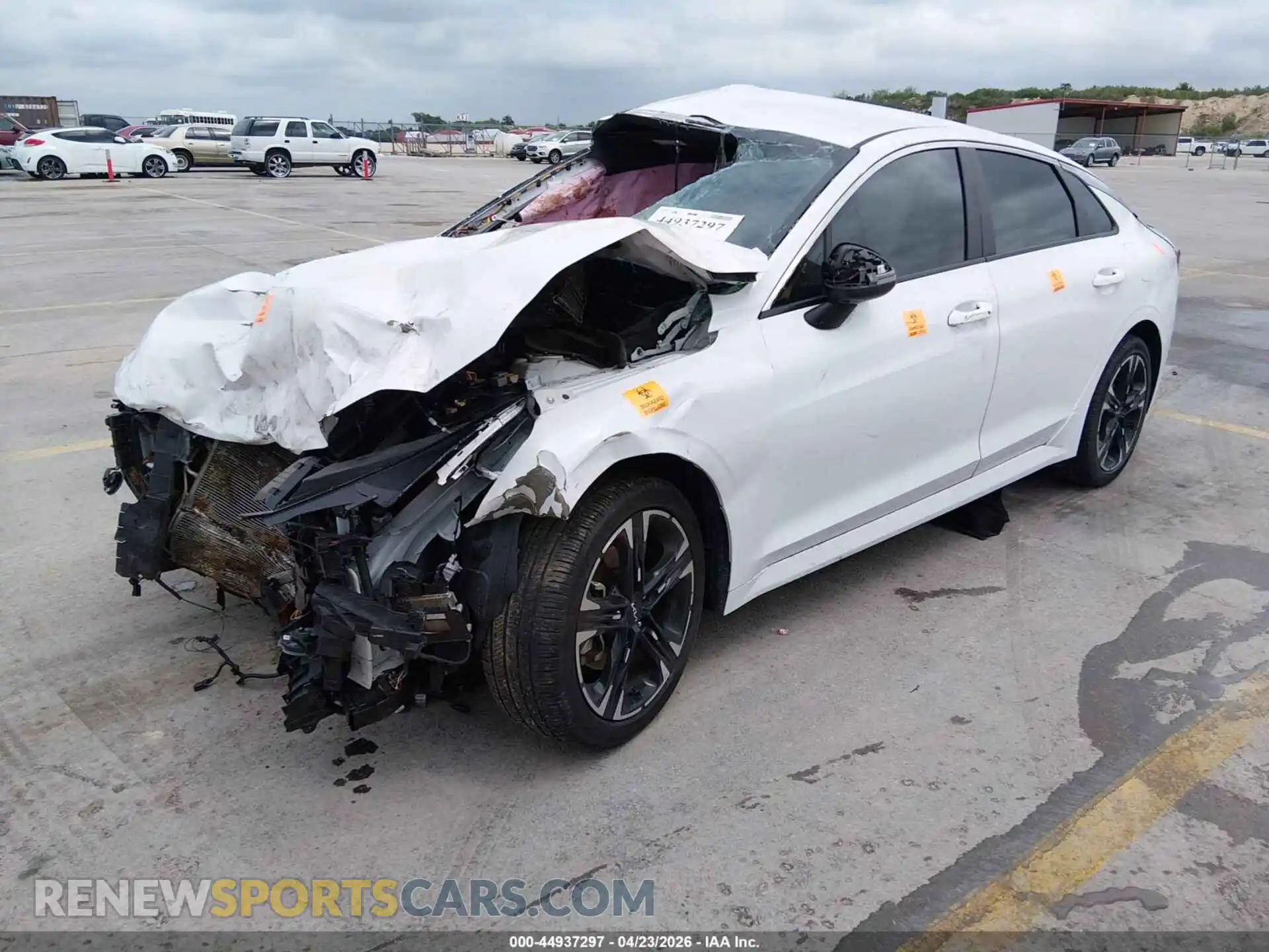 2 fotografías del automóvil dañado 5XXG64J27RG254465 KIA K5 2024