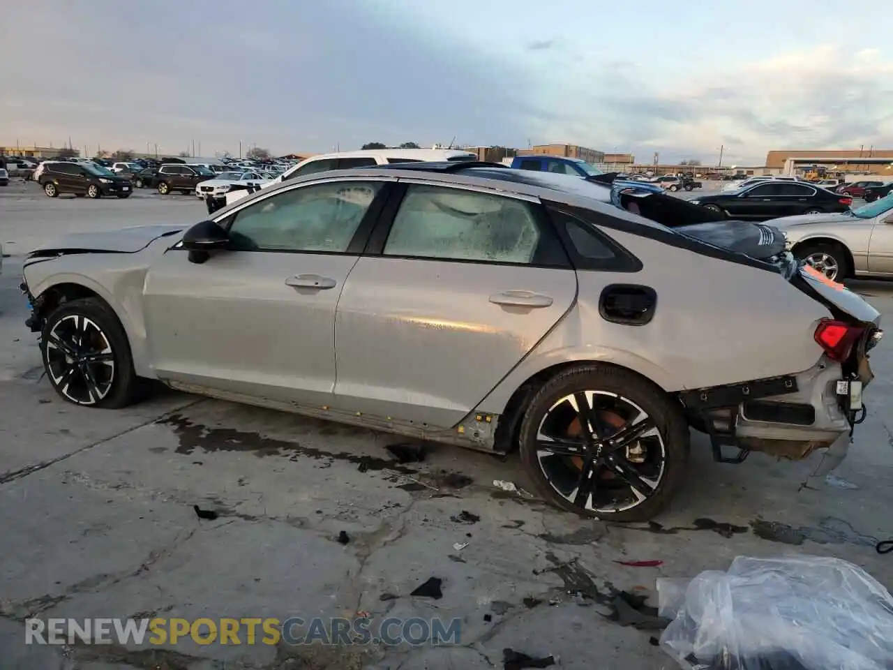 2 Photograph of a damaged car 5XXG64J29RG254516 KIA K5 2024