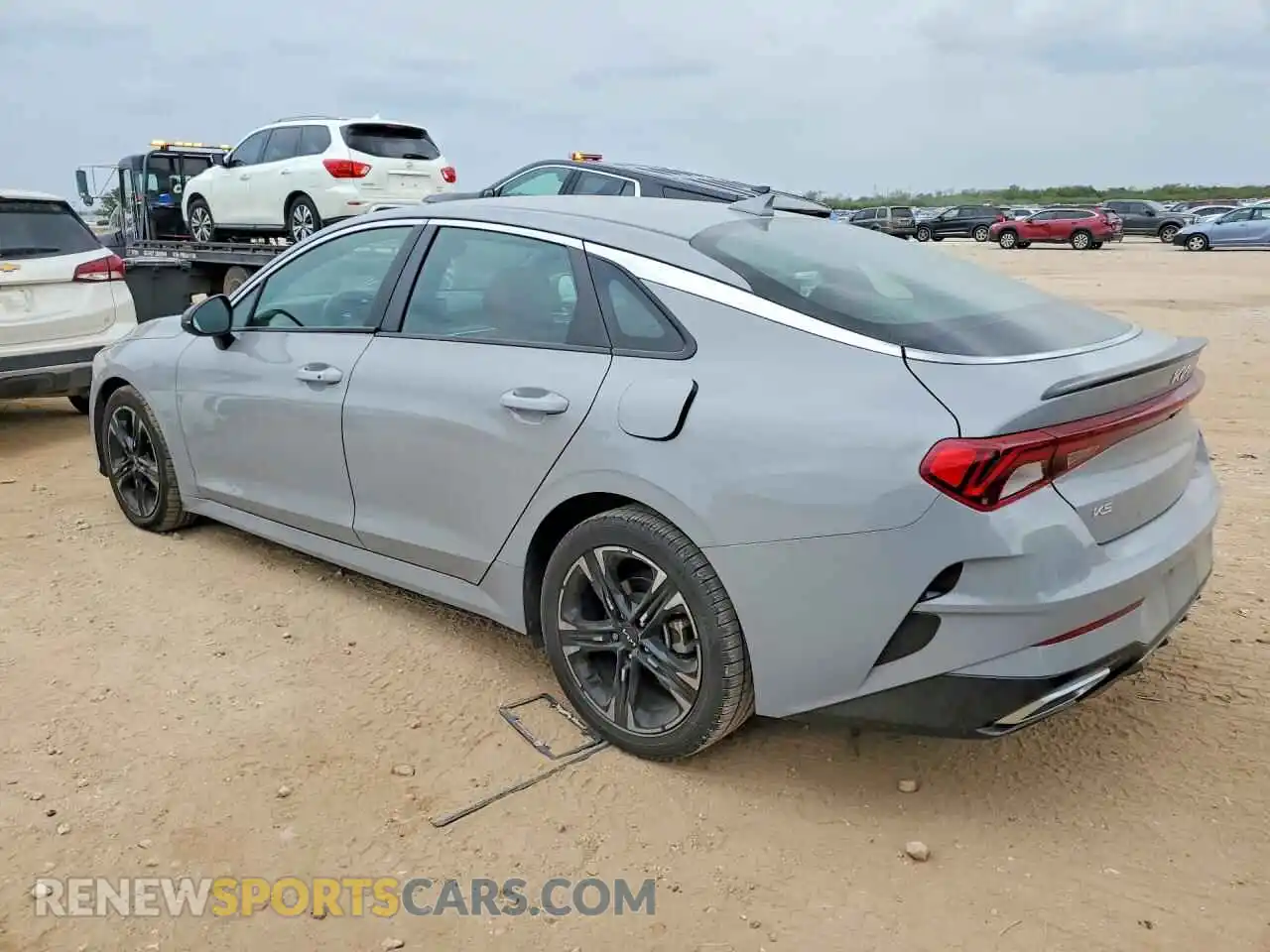 2 fotografías del automóvil dañado 5XXG64J2XRG243511 KIA K5 2024