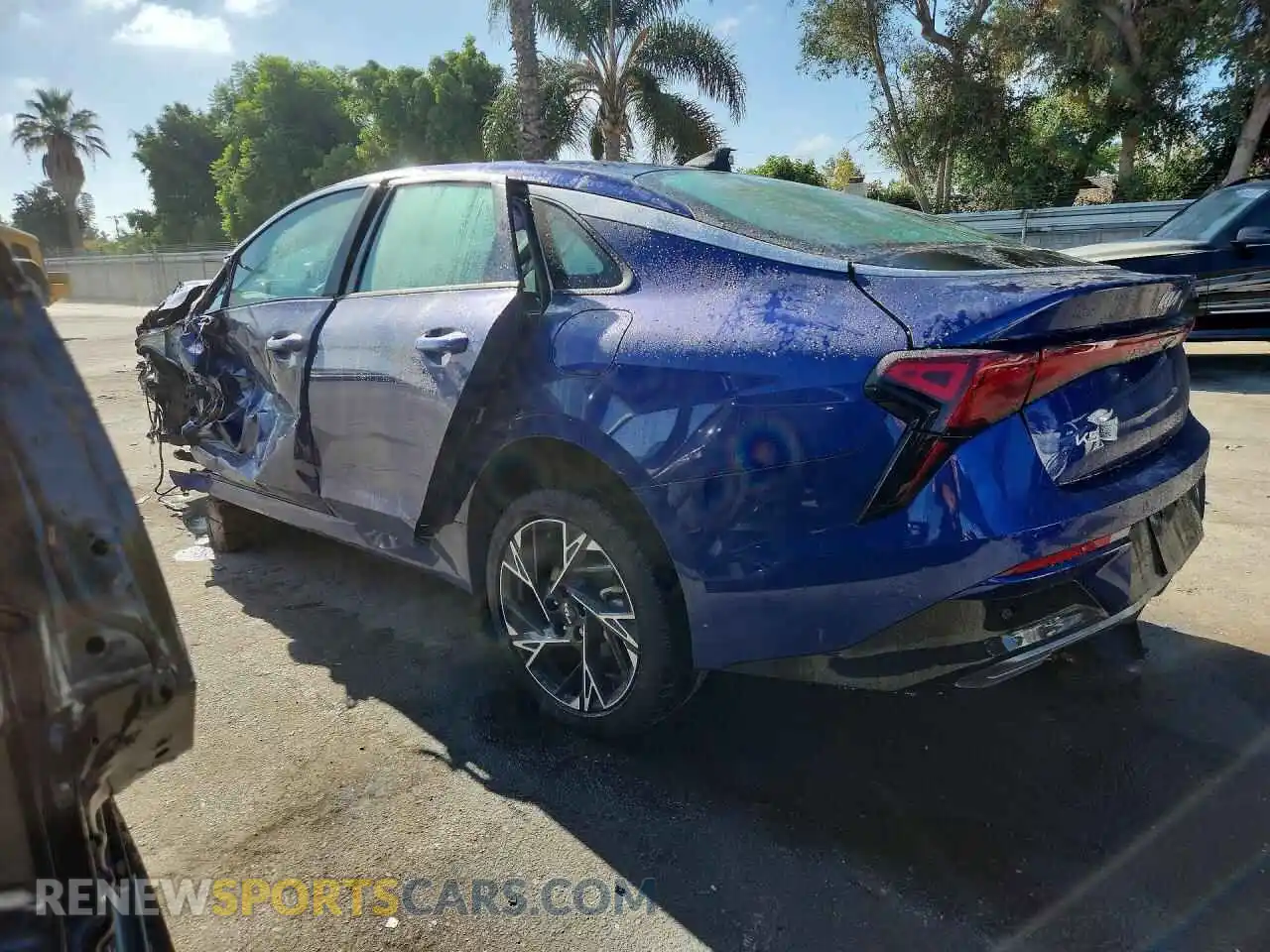 2 fotografías del automóvil dañado KNAG64J73S5366179 KIA K5 2025