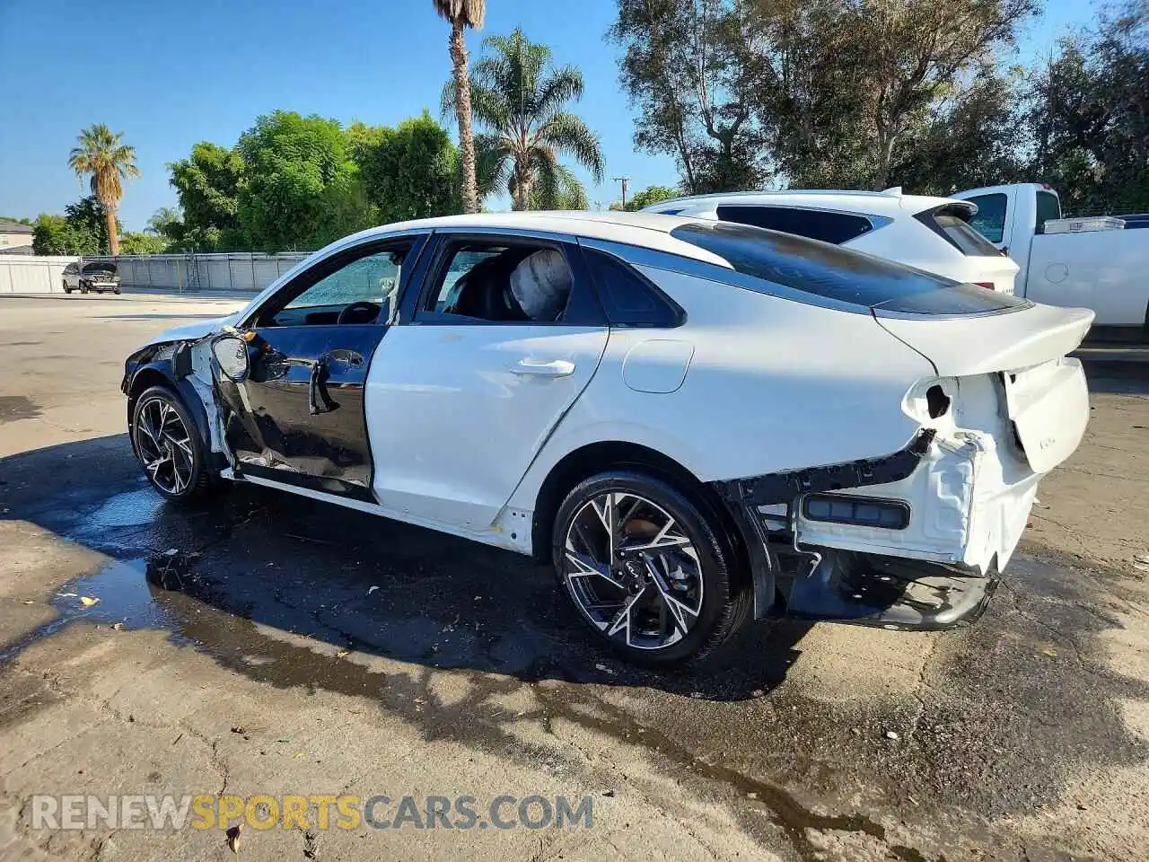 2 Photograph of a damaged car KNAG64J78S5370969 KIA K5 2025