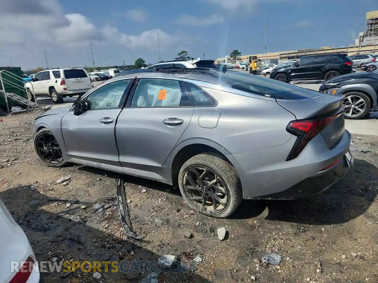 2 fotografías del automóvil dañado KNAG64J72T5451807 KIA K5 2026