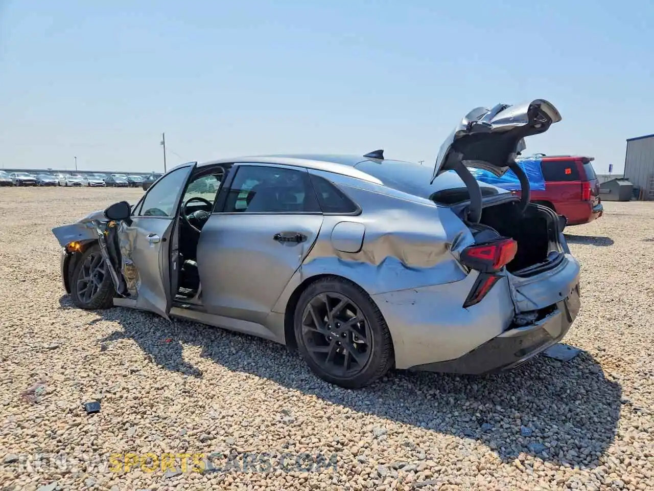 2 Photograph of a damaged car KNAG64J76T5437151 KIA K5 2026