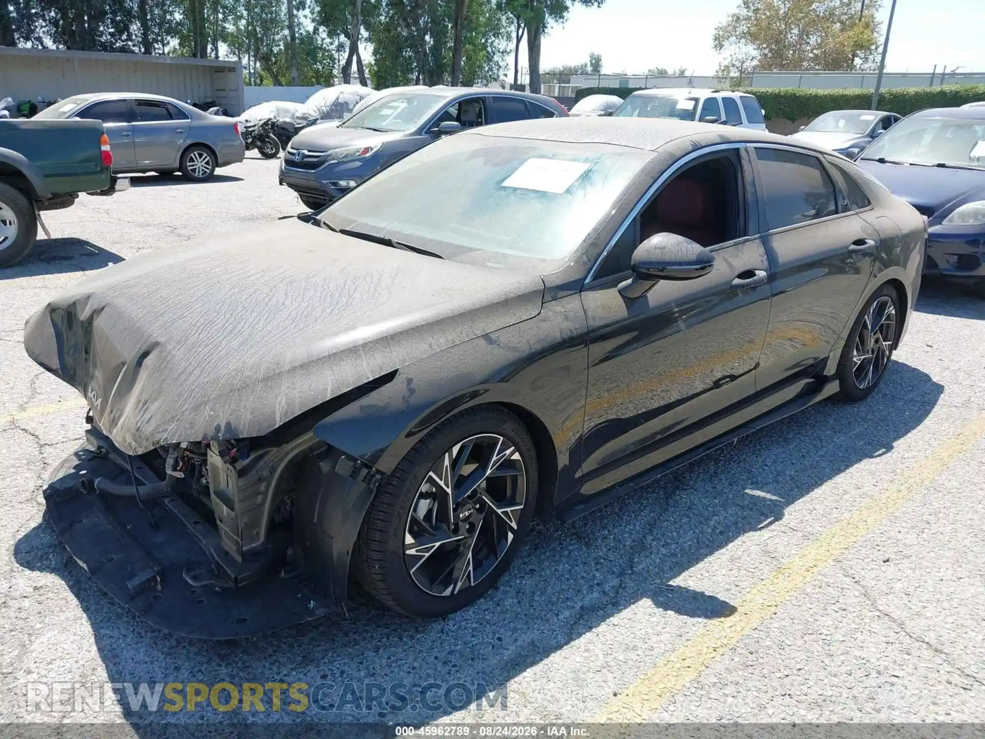 2 fotografías del automóvil dañado KNAG64J7XT5498020 KIA K5 2026