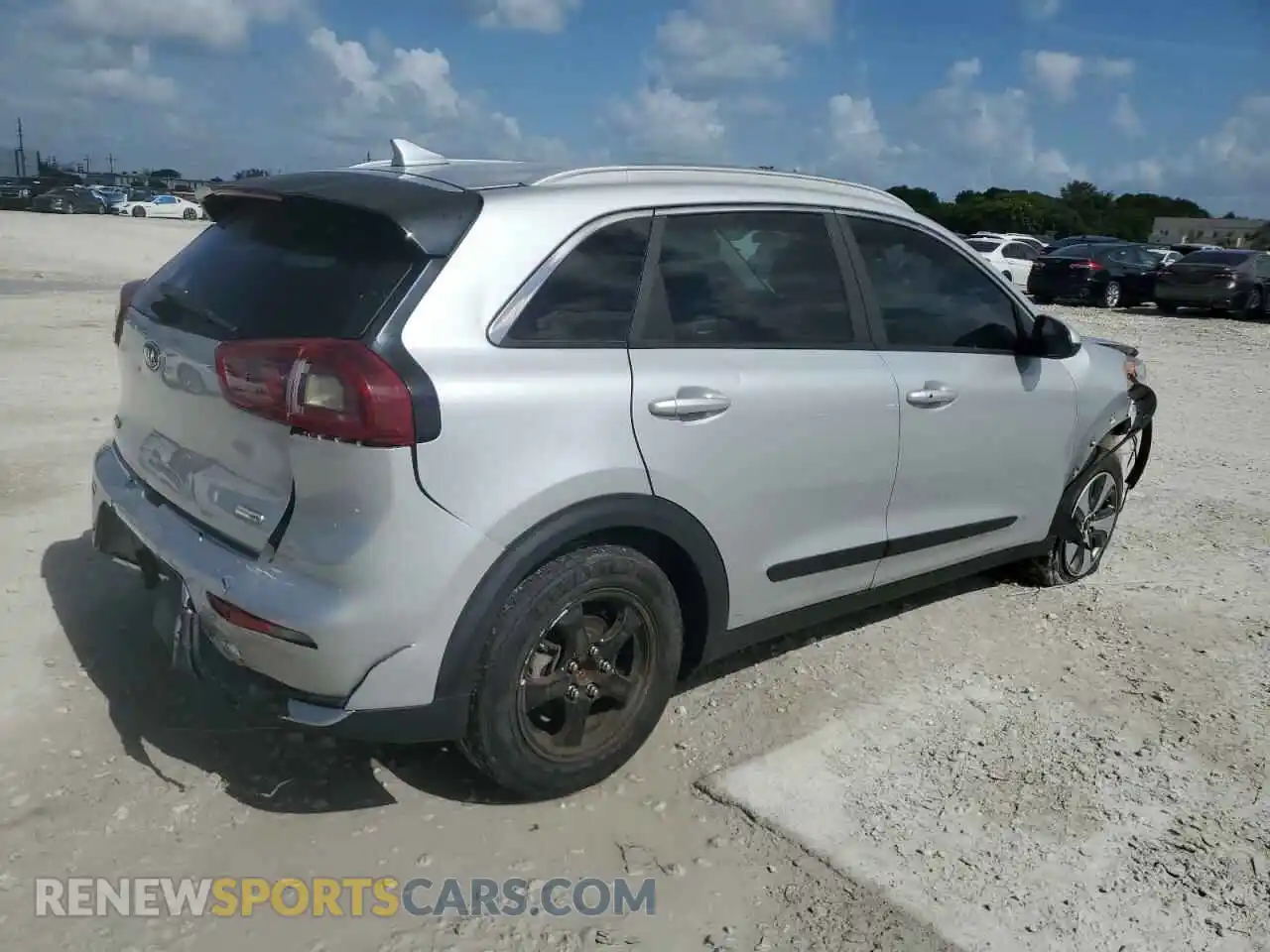 3 fotografías del automóvil dañado KNDCB3LC0K5236720 KIA NIRO 2019