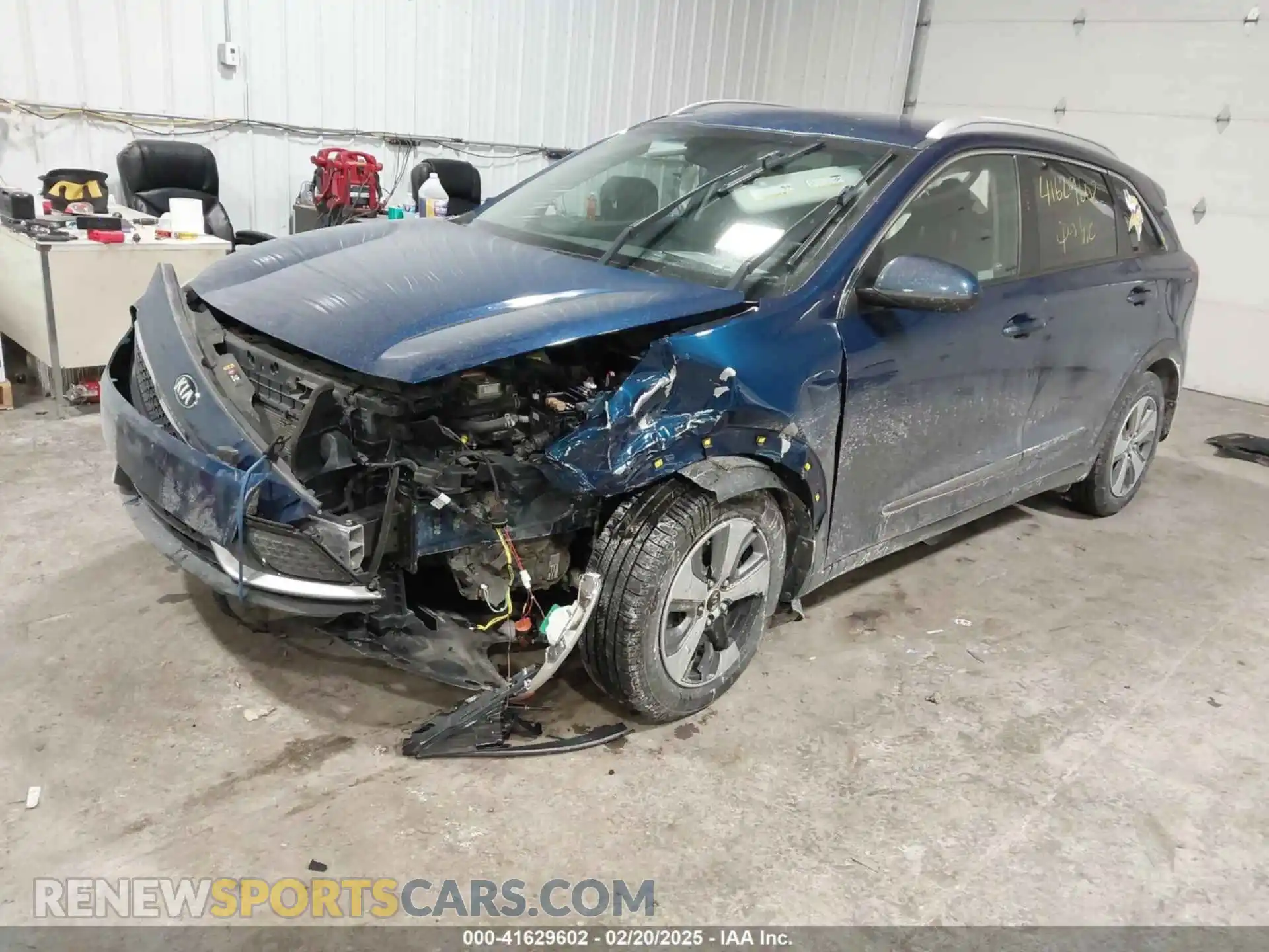 2 fotografías del automóvil dañado KNDCB3LC2K5250165 KIA NIRO 2019