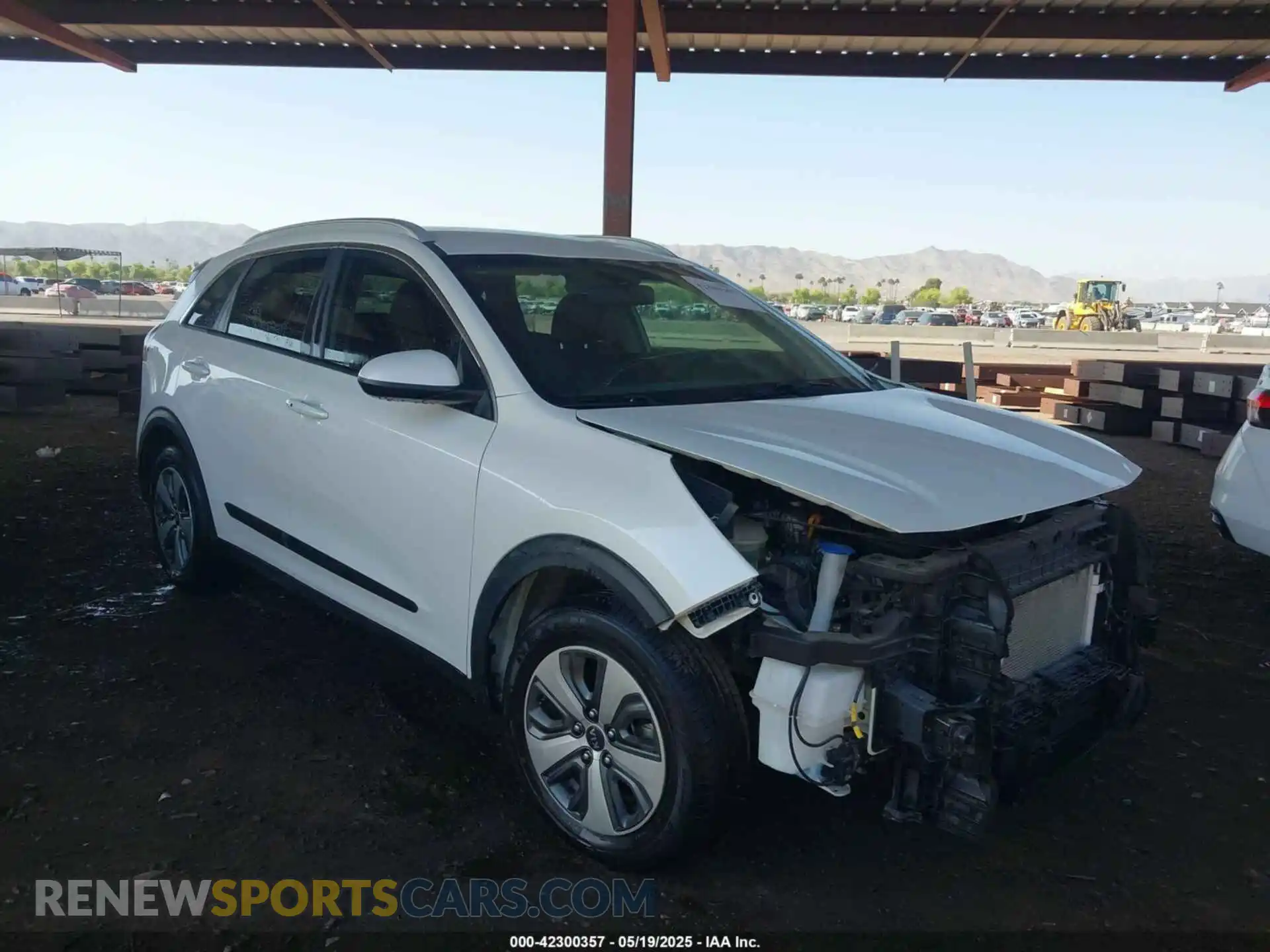 1 Photograph of a damaged car KNDCB3LC4K5316327 KIA NIRO 2019