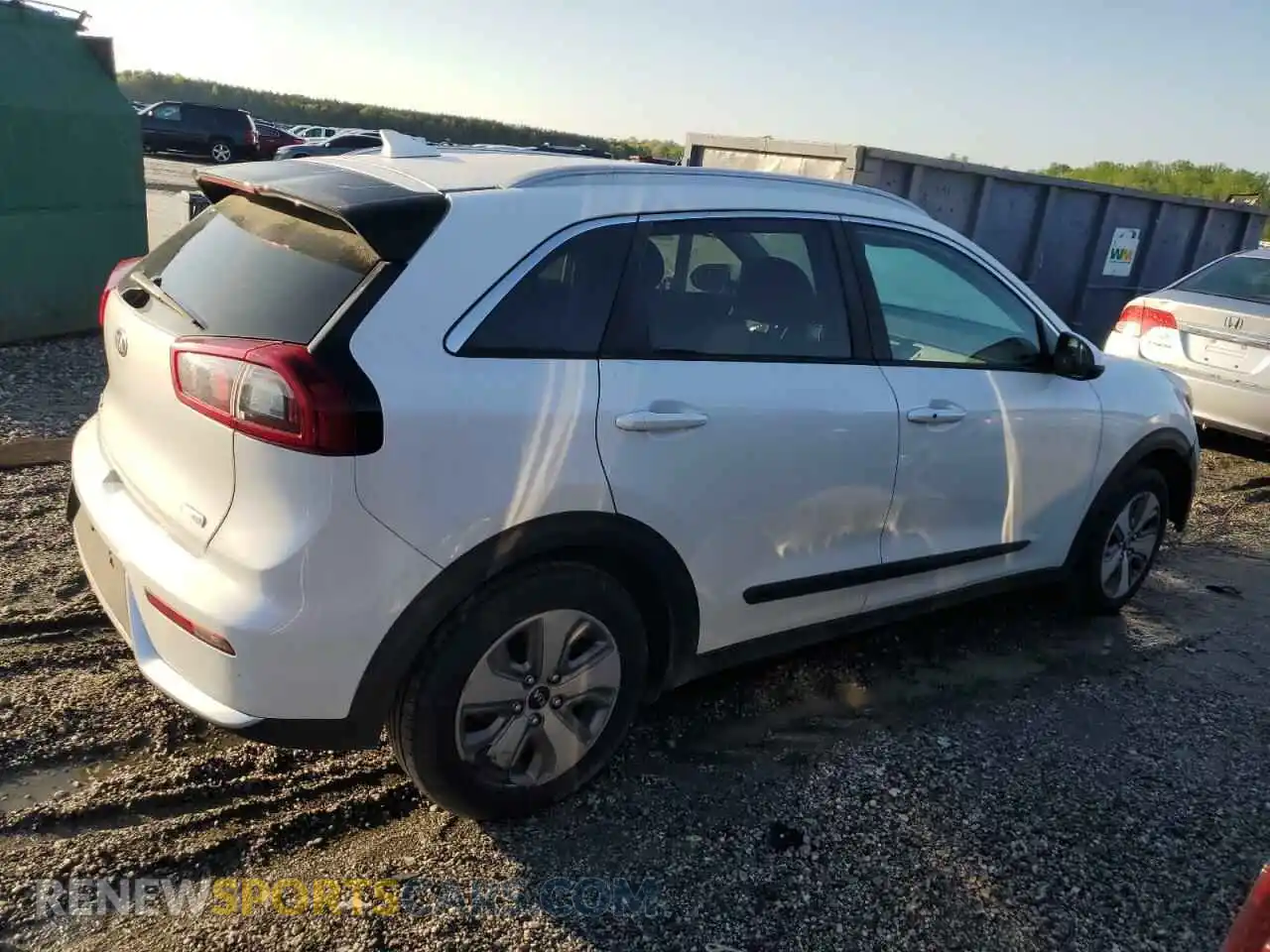 3 Photograph of a damaged car KNDCB3LC8K5246136 KIA NIRO 2019
