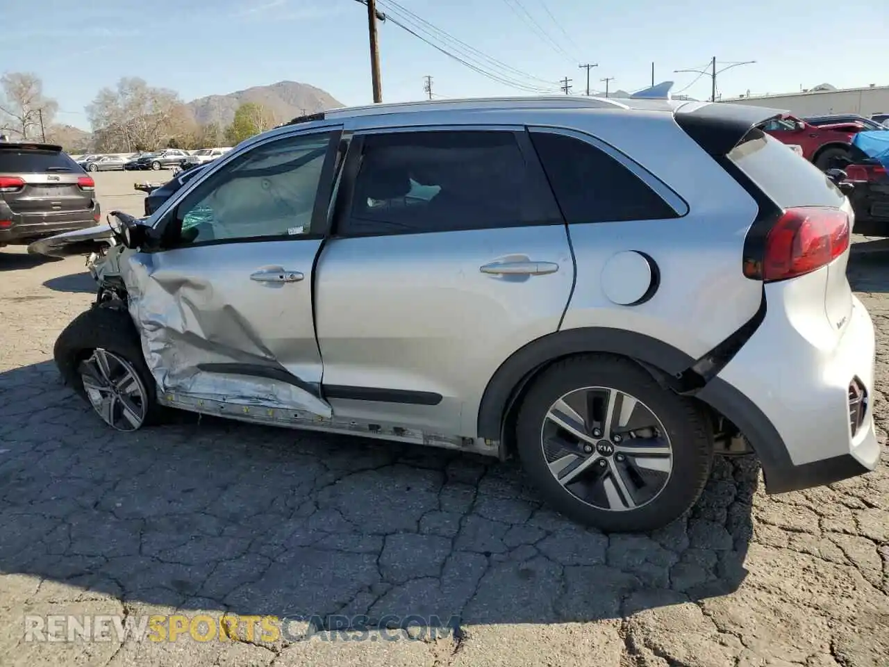 2 Photograph of a damaged car KNDCB3LC2L5419571 KIA NIRO 2020