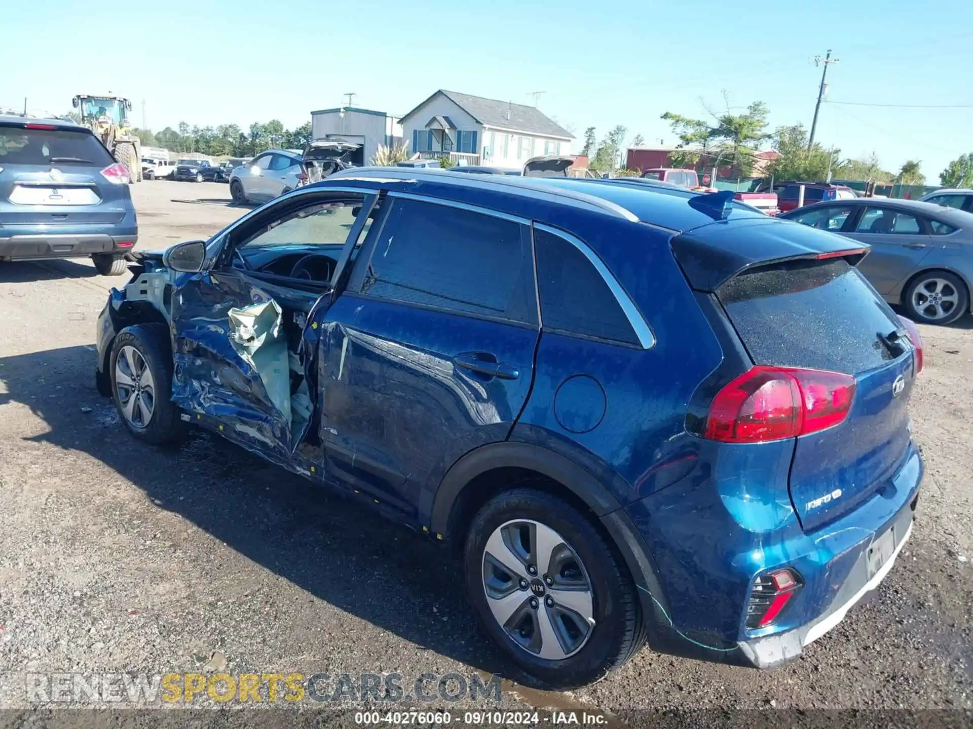3 Photograph of a damaged car KNDCB3LC3L5440171 KIA NIRO 2020