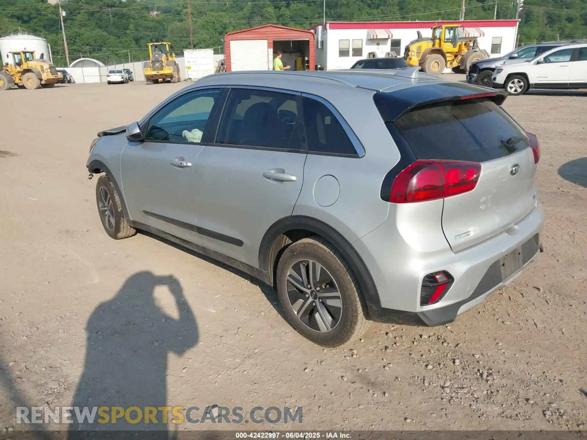 3 Photograph of a damaged car KNDCB3LC6L5436194 KIA NIRO 2020