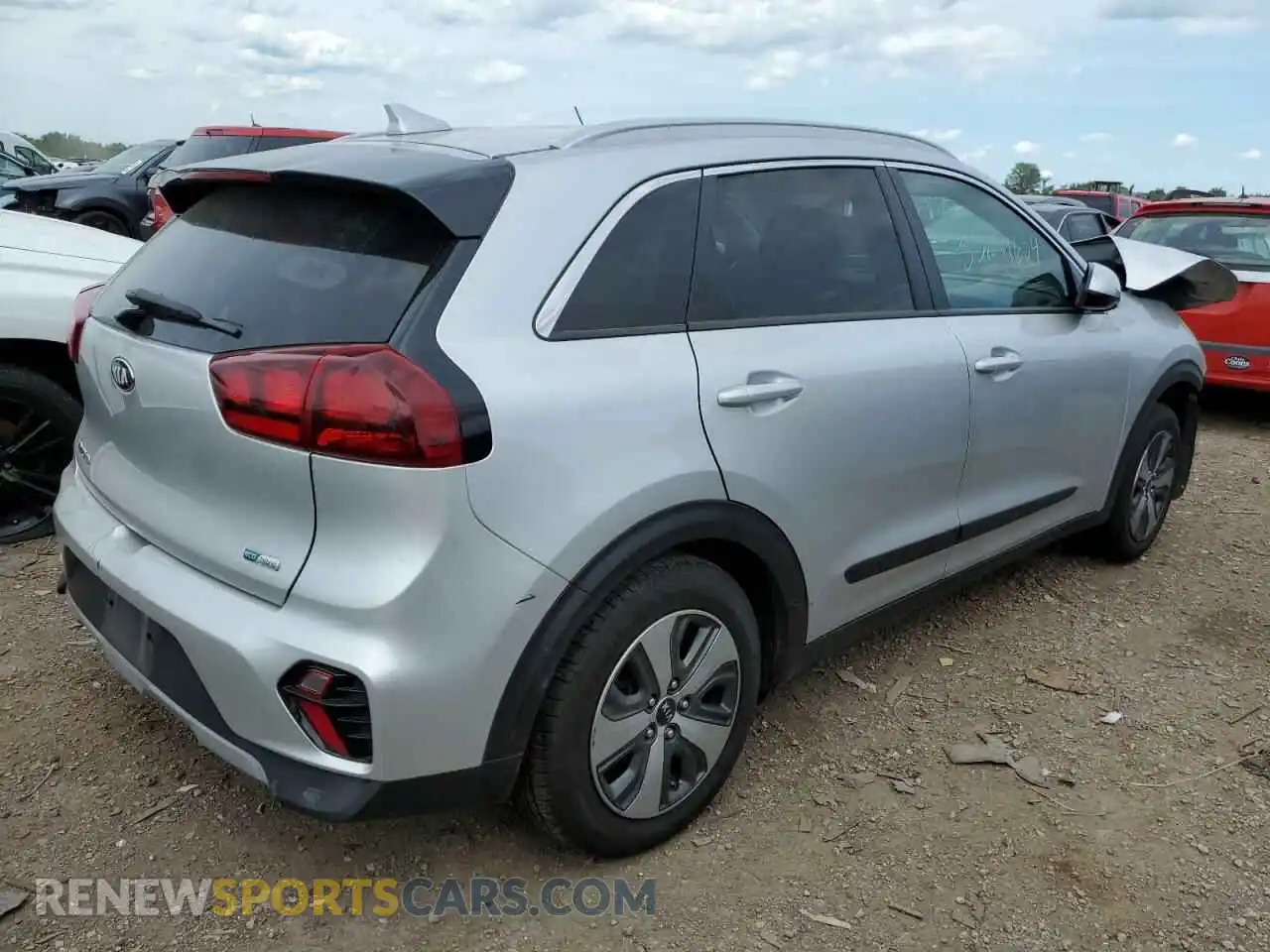 3 Photograph of a damaged car KNDCB3LC6L5438804 KIA NIRO 2020