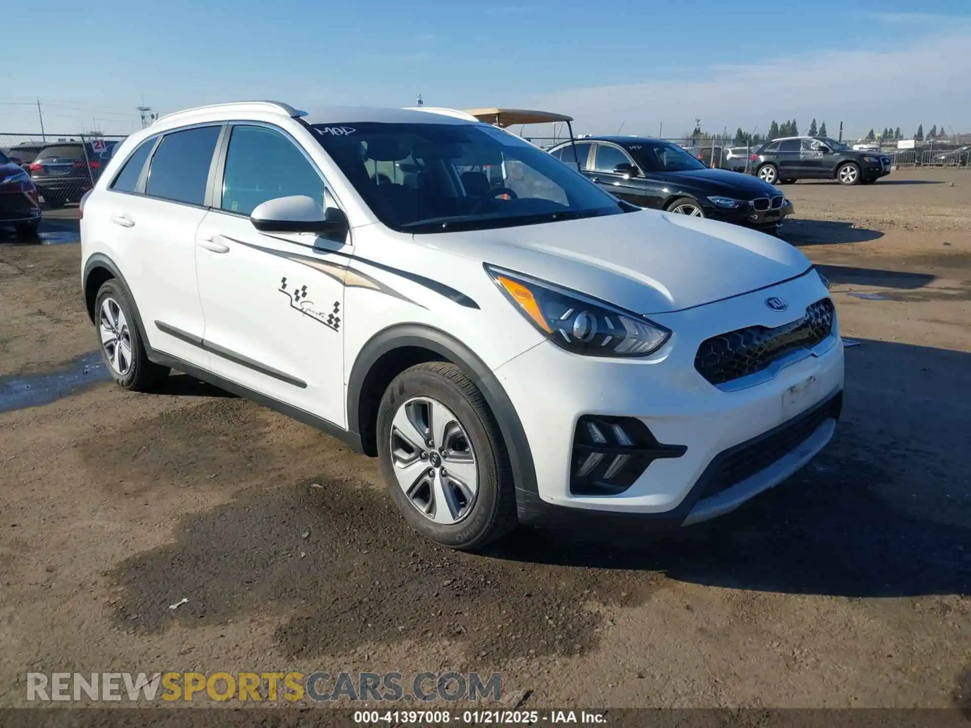 1 Photograph of a damaged car KNDCB3LC8L5439162 KIA NIRO 2020