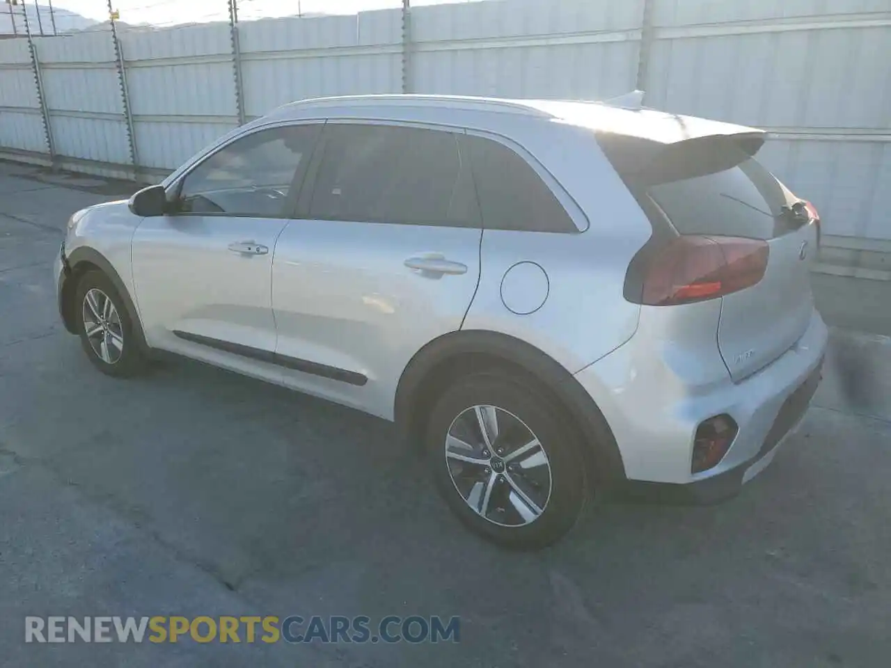 2 Photograph of a damaged car KNDCB3LC8L5451294 KIA NIRO 2020