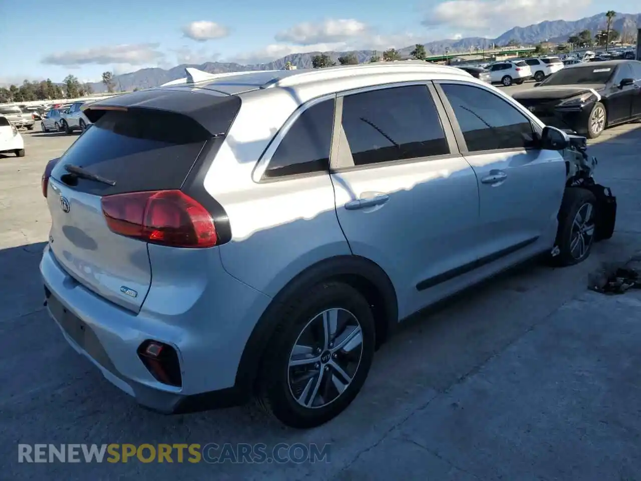 3 Photograph of a damaged car KNDCB3LC8L5451294 KIA NIRO 2020