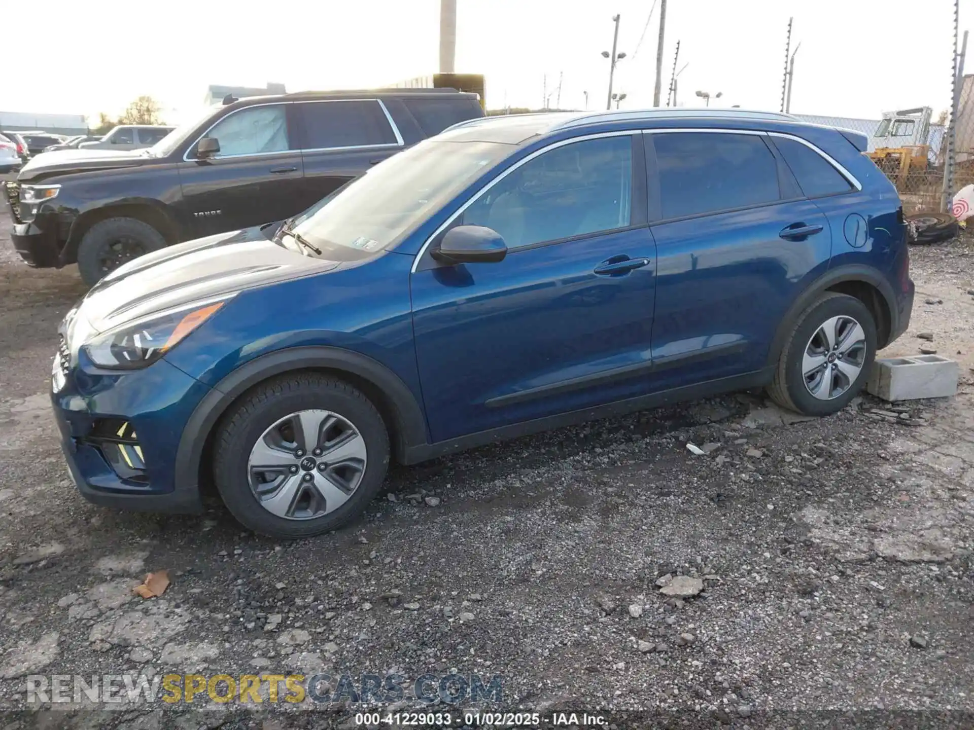 2 Photograph of a damaged car KNDCB3LC9L5360907 KIA NIRO 2020