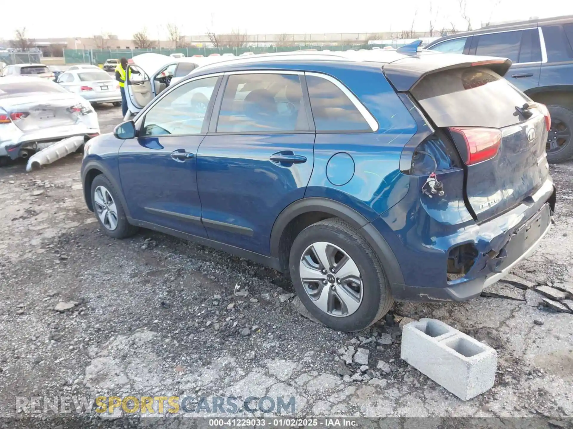 3 Photograph of a damaged car KNDCB3LC9L5360907 KIA NIRO 2020