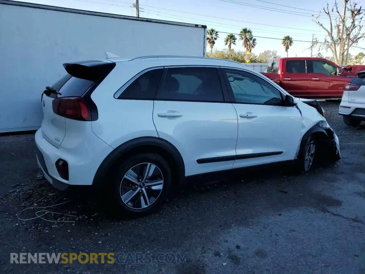 3 Photograph of a damaged car KNDCC3LD5L5364054 KIA NIRO 2020