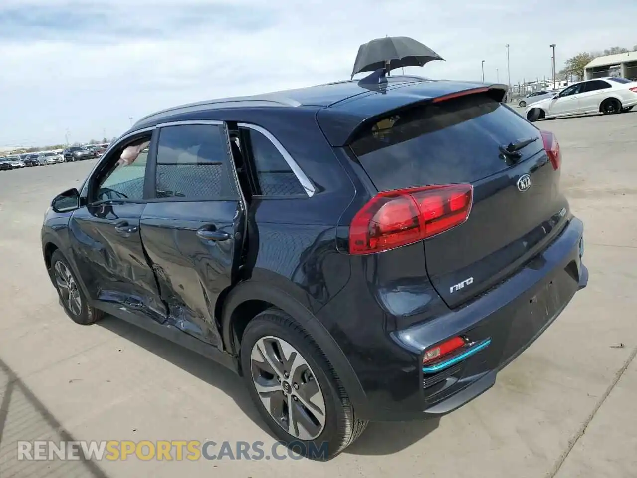 2 Photograph of a damaged car KNDCC3LGXL5080803 KIA NIRO 2020