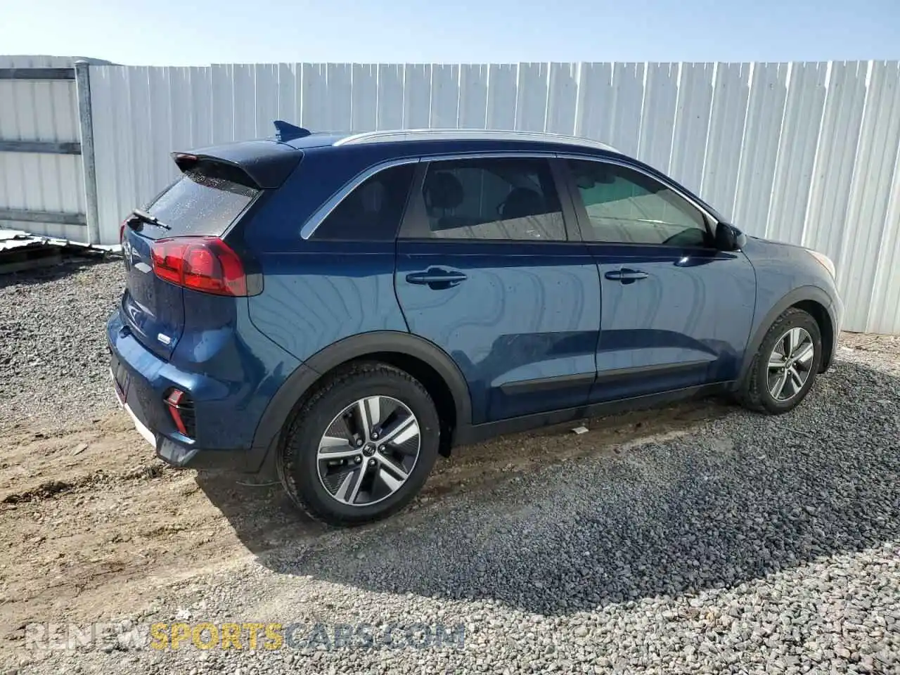 3 Photograph of a damaged car KNDCM3LD5L5391557 KIA NIRO 2020