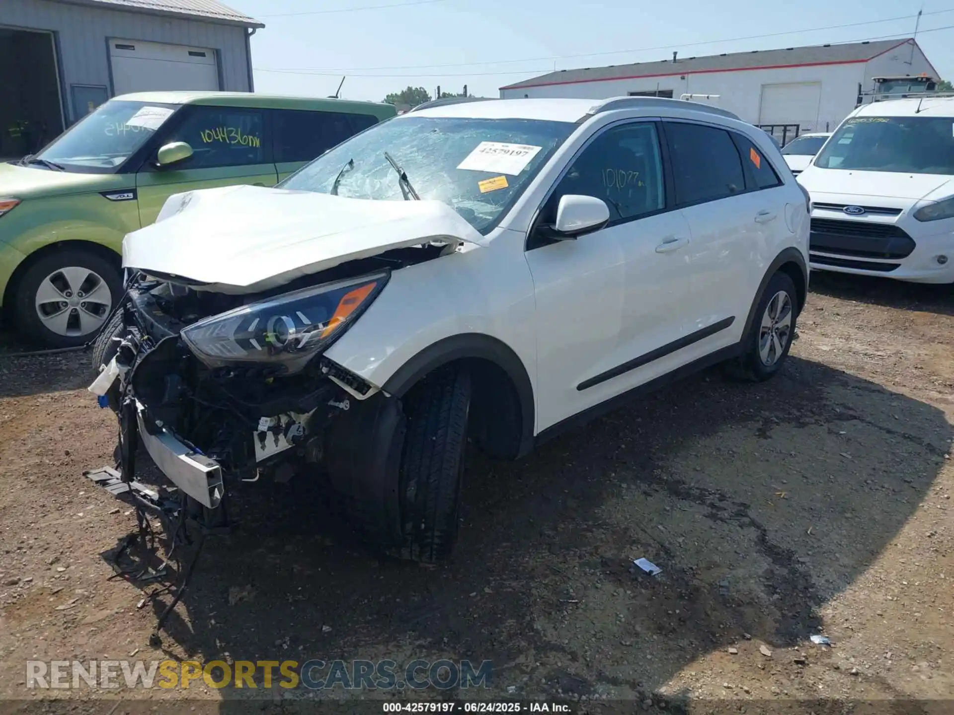 2 Photograph of a damaged car KNDCB3LC0M5467927 KIA NIRO 2021