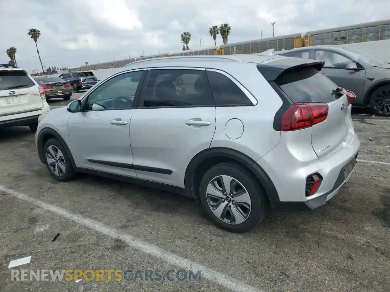 2 Photograph of a damaged car KNDCB3LC0M5470200 KIA NIRO 2021