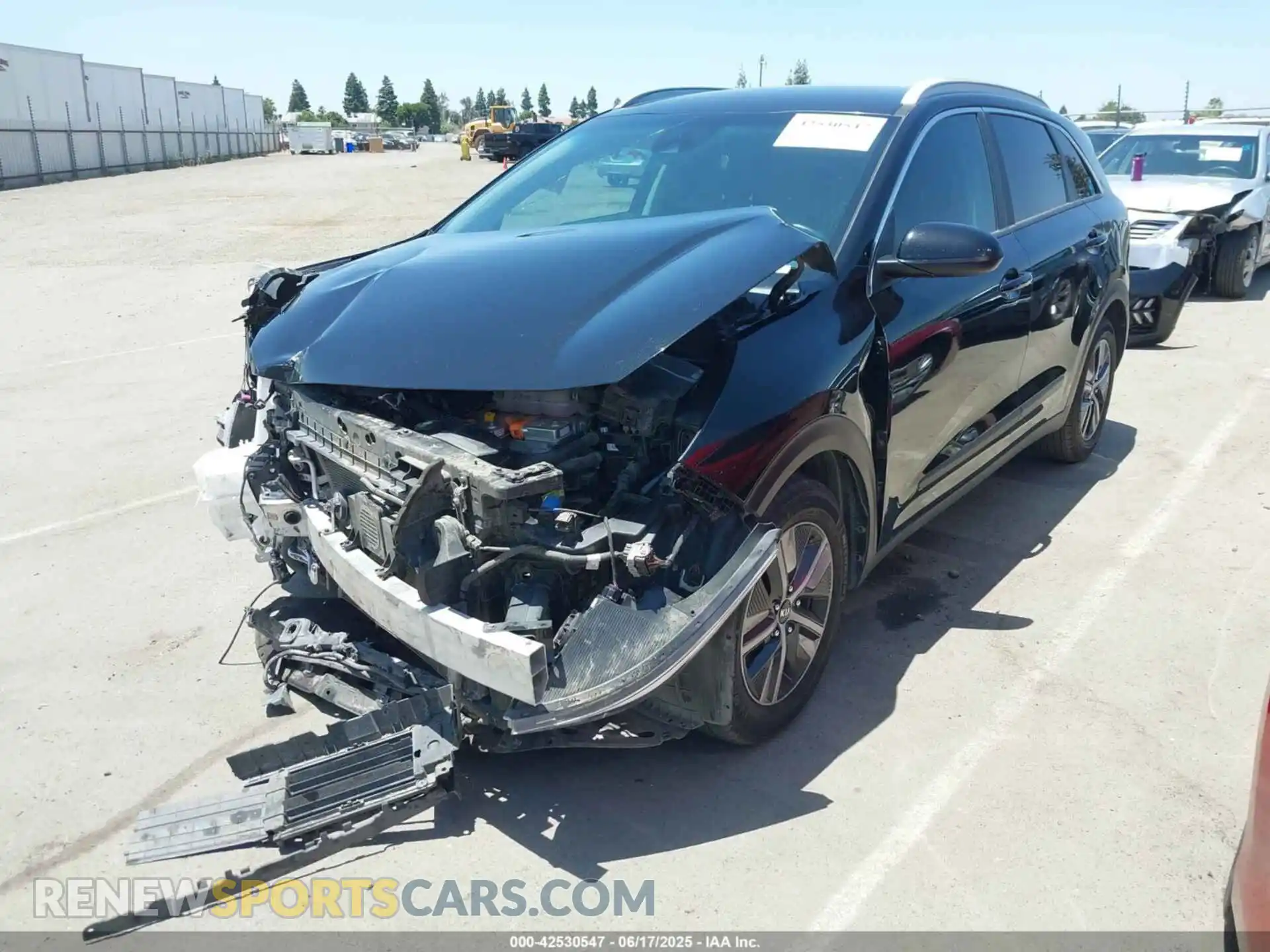 2 Photograph of a damaged car KNDCB3LC0M5479995 KIA NIRO 2021