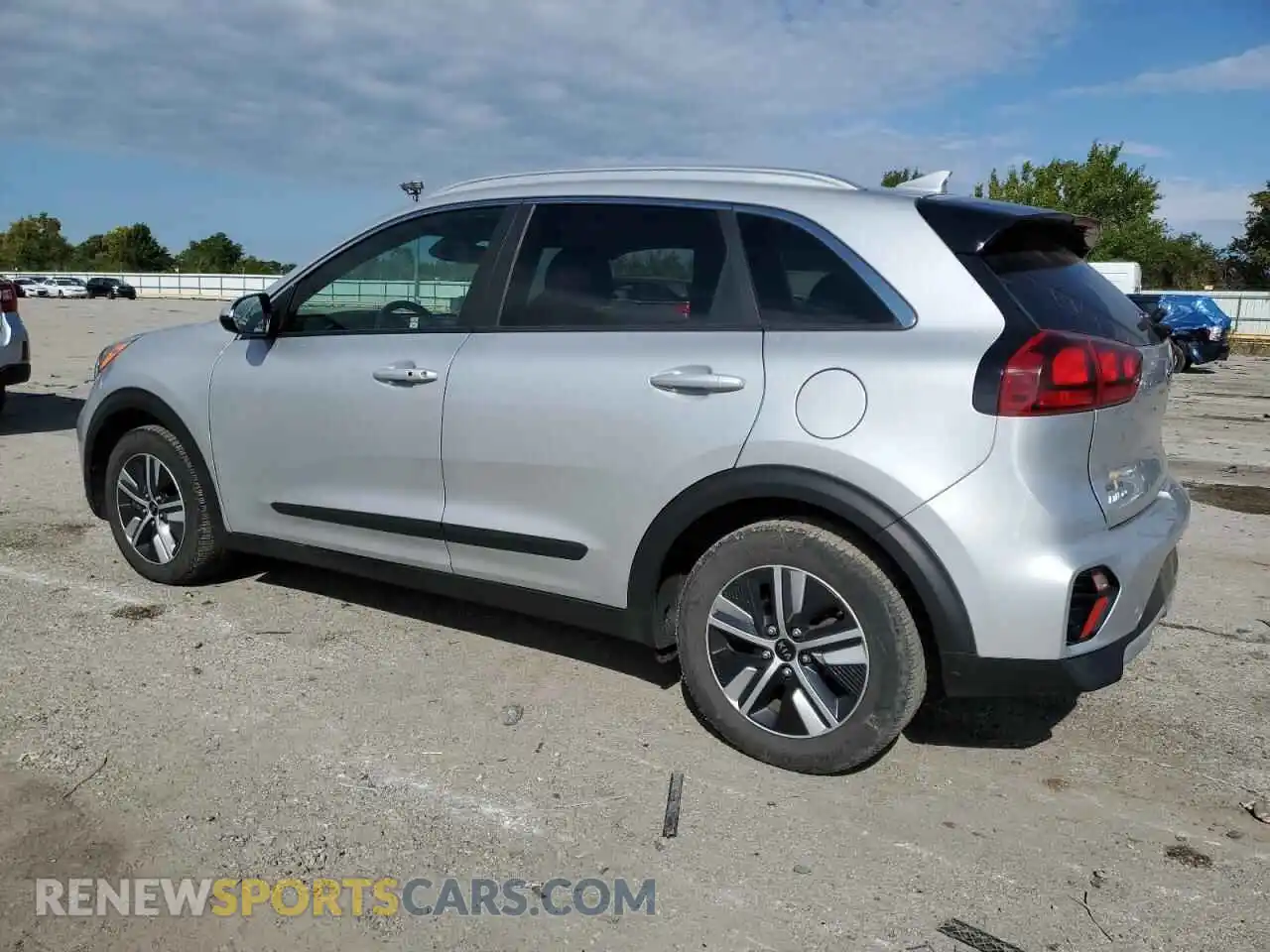 2 Photograph of a damaged car KNDCB3LC1M5471372 KIA NIRO 2021