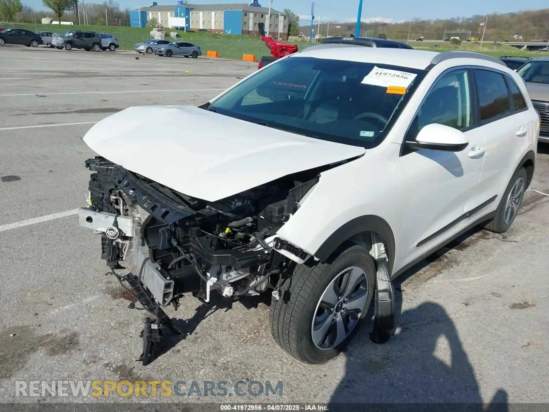 2 Photograph of a damaged car KNDCB3LC2M5486639 KIA NIRO 2021