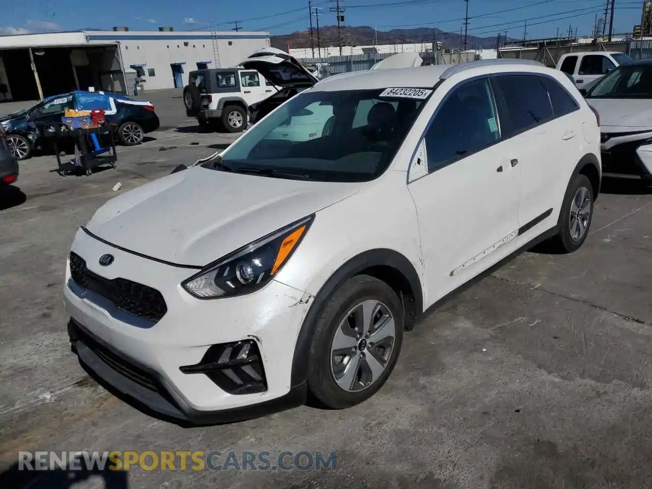 1 Photograph of a damaged car KNDCB3LC3M5471809 KIA NIRO 2021