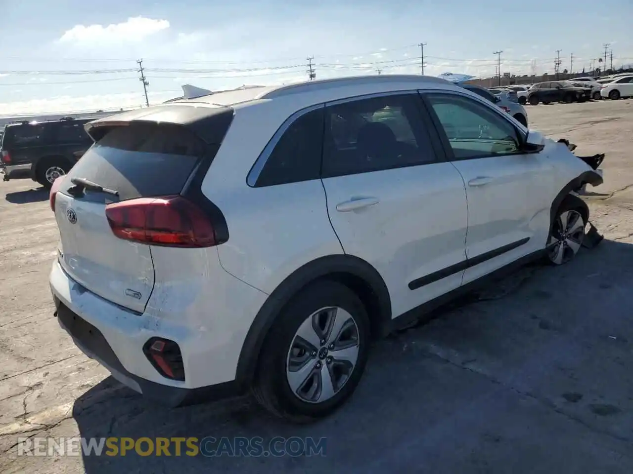 3 Photograph of a damaged car KNDCB3LC3M5471809 KIA NIRO 2021