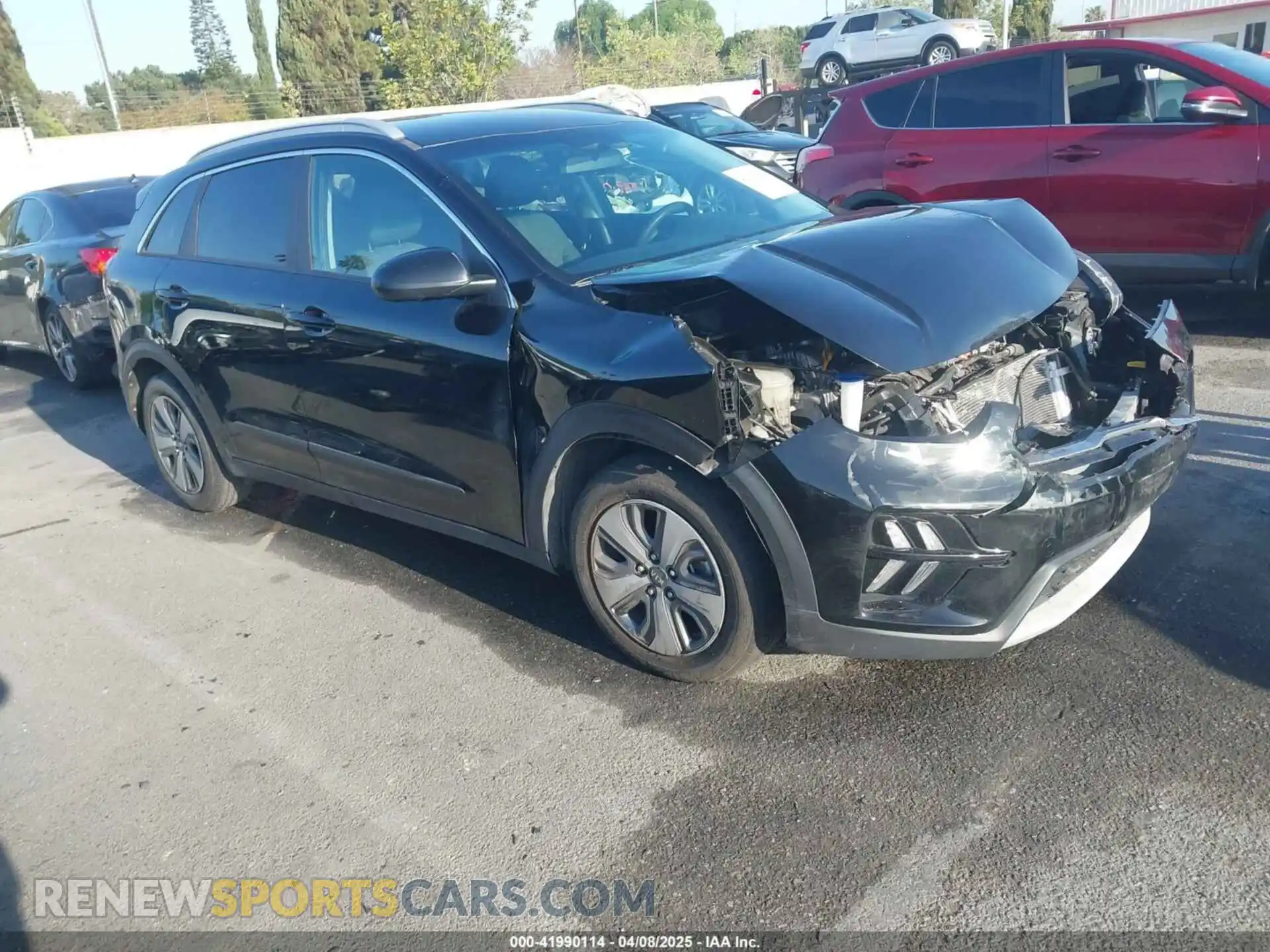 1 Photograph of a damaged car KNDCB3LC3M5485631 KIA NIRO 2021