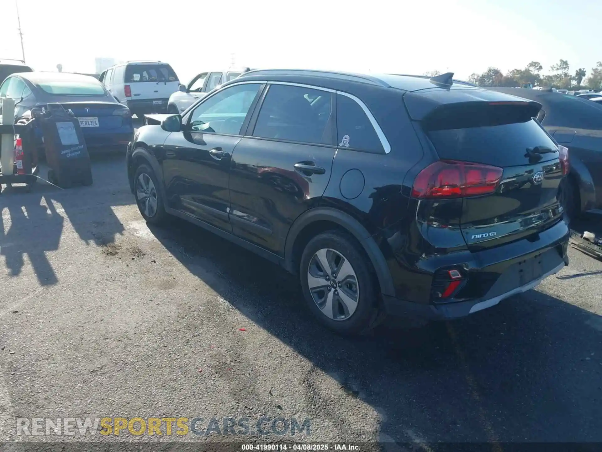 3 Photograph of a damaged car KNDCB3LC3M5485631 KIA NIRO 2021